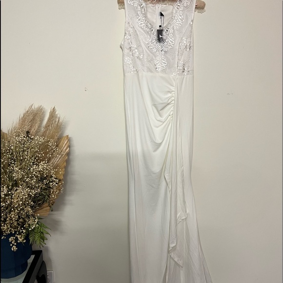 MISS ORD WEDDING / PROM DRESS - Picture 7 of 7